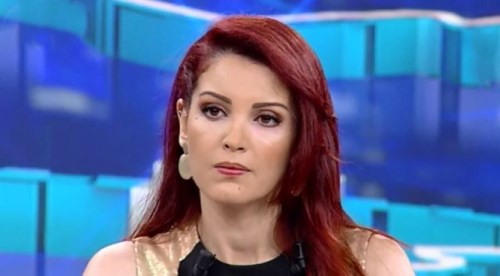 Nagehan Alçı ambulansla hastaneye kaldırıldı