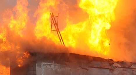 NALLIHAN'DA YANGIN: 3 ÖLÜ