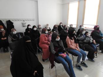 Narkotik Polisi Anne Ve Anne Adaylarına Uyuşturucu İle Mücadeleyi Anlattı
