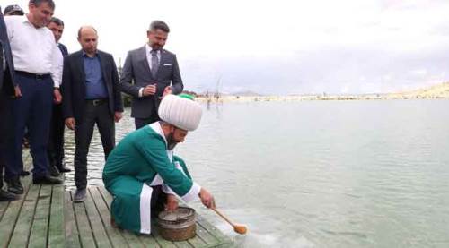 Nasrettin Hoca’nın köyünde göle maya çalındı