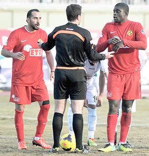 NDiaye Bursa maçında yok