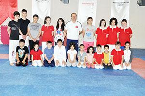 Sararlı tekvandocular çalışmalarını sürdürüyor