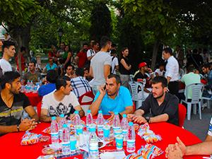 Nefer'den iftar yemeği