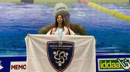 Nefın Olur, Düzce'ye yüzme alanında ilk altın madalyayı getirdi