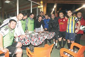 SERKAN ZENGİN DOĞUM GÜNÜNÜ SAHADA KUTLADI