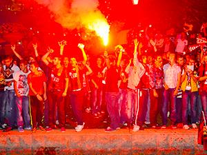 Nice yıllara Es Esim