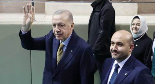 O kişi Albayrak değil