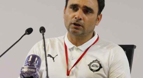 O lafların ardından basın toplantısında yoktu...