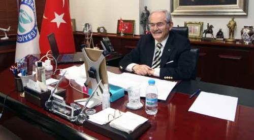 O ödül Yılmaz Büyükerşen'in oldu