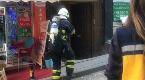 Ocakta unutulan yemek paniğe neden oldu