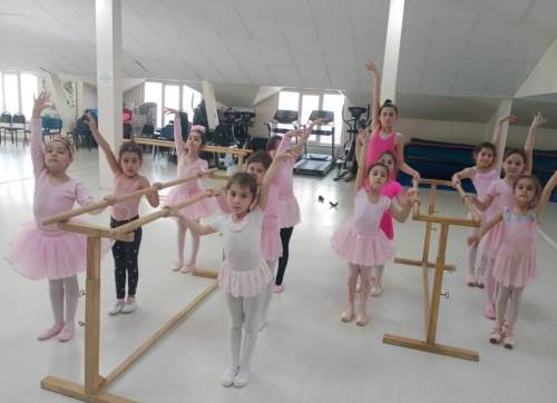 Odunpazarı Belediyesi geleceğin balerinlerini yetiştiriyor!