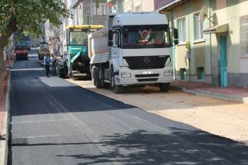 Odunpazarı Belediyesi sokakları asfaltlıyor