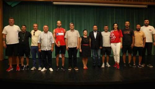 Odunpazarı Belediyesi Yaz Spor Okulları için eğitim semineri düzenledi