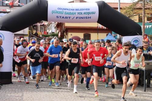 Odunpazarı’nda 19 Mayıs heyecanı koşuyla başladı