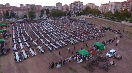 Odunpazarı'nda 7 bin kişilik iftar yemeği