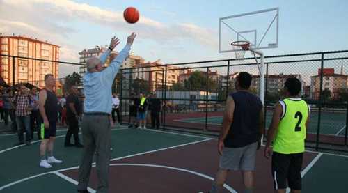 Odunpazarı'nda sokak basketbol turnuvası