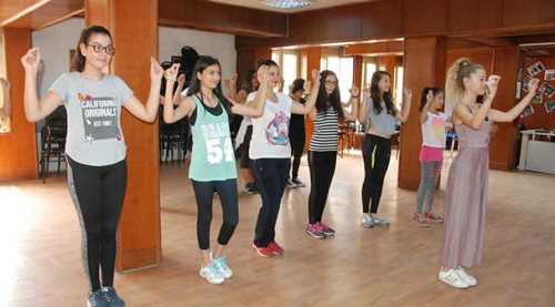 Odunpazarı'ndan miniklere dans kursu