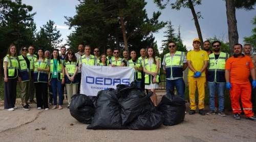 OEDAŞ gönüllüleri Eskişehir’i temizliyor