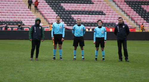 Ofsaytın ne olduğunu bilmeyen hakem Eskişehirspor’un kaderiyle oynadı!
