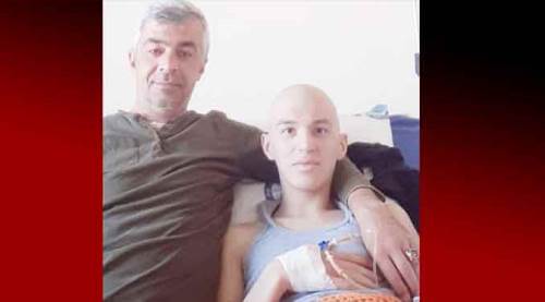Oğlu için evini satıyor