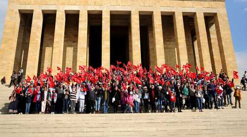 Öğrenciler Anıtkabir'i ziyaret etti