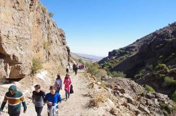 Öğrenciler Bininler Turizm Bölgesini Gezdi
