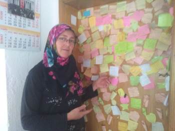 Öğrenciler Duygularını Kahvaltı Salonunun Kapısına Yansıtıyor
