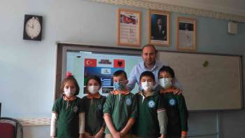 Öğrenciler Kültür Köprüsü Kuruyor
