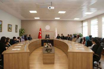 Öğrenciler Yurt Dışı İzlenimlerini Müdür Başyiğit’E Aktardılar
