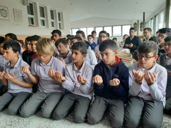 Öğrencilerden Askere ’Fetih Sureli’ Destek
