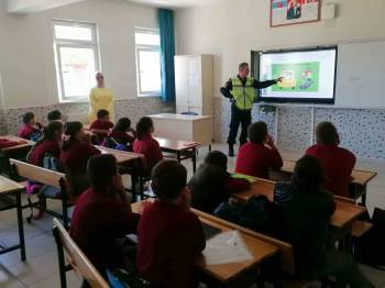 Öğrencilere Trafik Eğitimi
