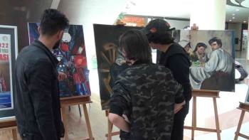 Öğrencilerin Heykel Ve Tablolarına İlgi
