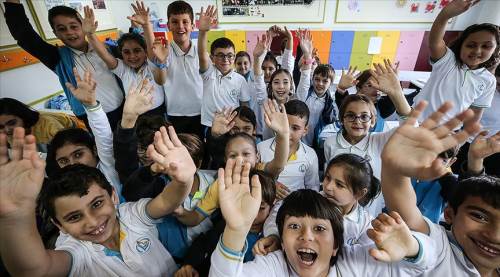 Öğrencilerin ve velilerin merakla beklediği ara tatil kararı açıklandı!