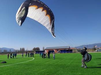 Öğrencilerin Yamaç Paraşütü İlgisi
