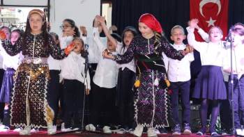 Öğrencilerin Yıl Sonu Konseri Ayakta Alkışlandı
