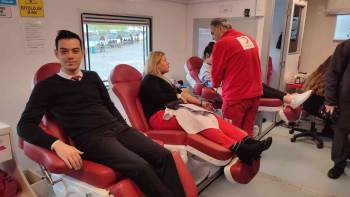 Öğretmenlerden 24 Kasım’Da Kızılay’A Anlamlı Destek
