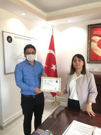 Öğretmenlere Başarı Belgesi Verildi
