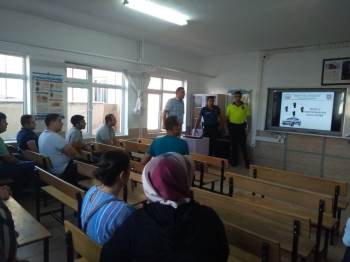 Öğretmenlere Trafik Semineri Verildi
