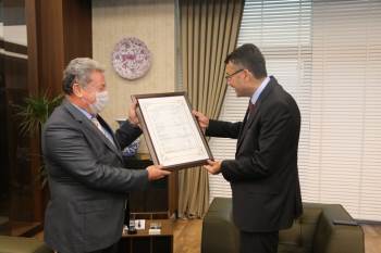 Öğretmenlerinden Vali Ali Çelik’E Duygulandıran Ziyaret
