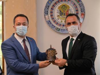 Okçular Vakfı Başkanı Yıldız’Dan, Bilecik Valisi Şentürk’E Ziyaret
