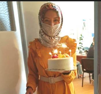 Okul İdaresinden Öğretmenlere “Hoş Geldiniz” Pastası
