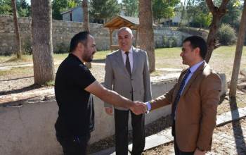 Okul Müdürünün Bağışlanan Bilgisayarları Satıp Sanal Bahse Yatırdığı İddiası
