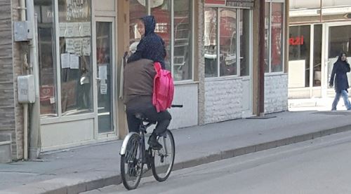 Okul servisi değil bisiklet