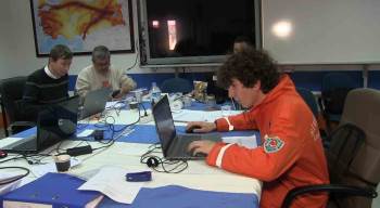 Okuldan Çıkıp Afad’A Koşuyor
