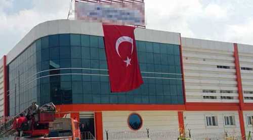 Okullara bu pankart asılıyor