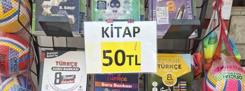 Okulların açılmasına sayılı günler kala Eskişehir'de 50 liraya kitap