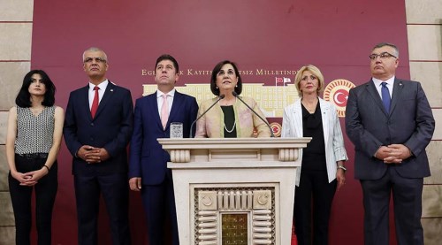 Olağanüstü kurultay talep ediyoruz