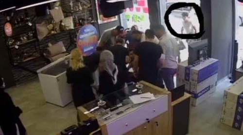 Ölmek üzere olan çocuğu böyle kurtardı, anne sevinçten bayıldı!