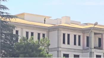 Ölümle Dans Eden İşçi
