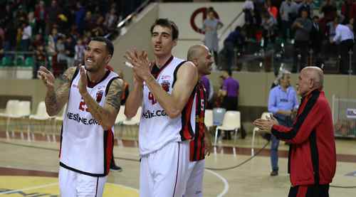 Önce İstanbul sonra Play-off